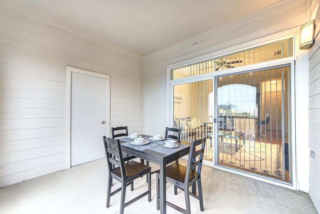 Appartement Chic 1br Near Nrg With Pool Wifi Freeparking Houston