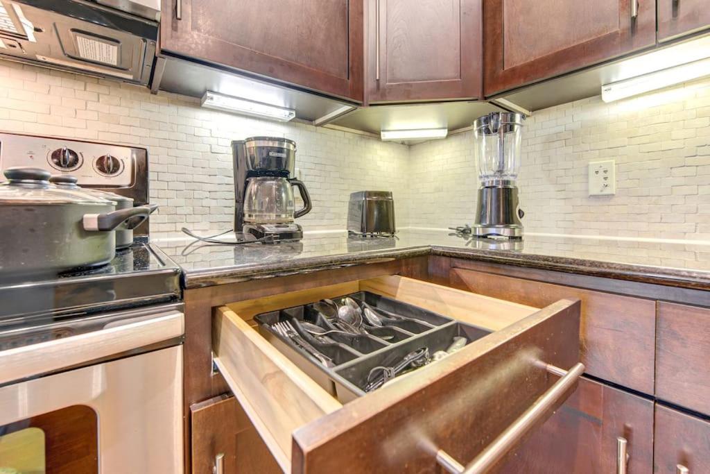 Appartement Chic 1br Near Nrg With Pool Wifi Freeparking